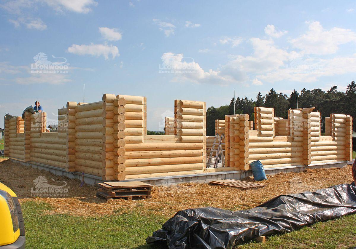 Ein Canada für die Mecklenburgische Seenplatte: LéonWood®-Blockhaus