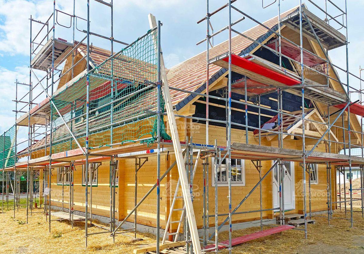 Holzliebe: Blockhaus „Vikkinghus“ in Sachsen | LéonWood