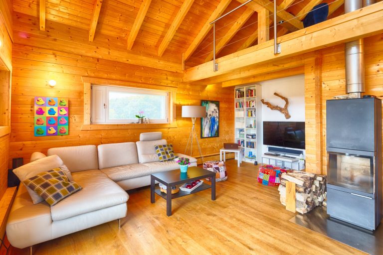 LeonWood-Blockhaus Espoo_04_Wohnen_rgb