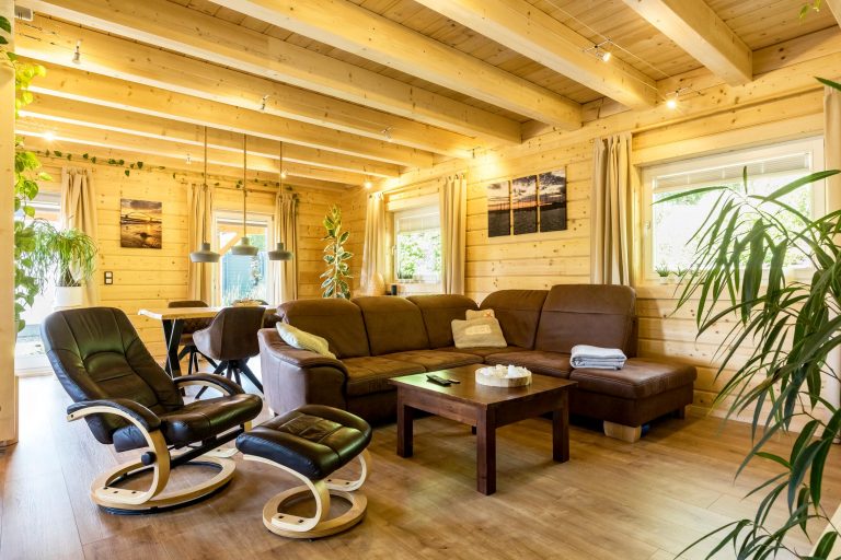 LéonWood-Blockhaus_Aalborg_2302N_04_gemütlich Wohnen_RGB