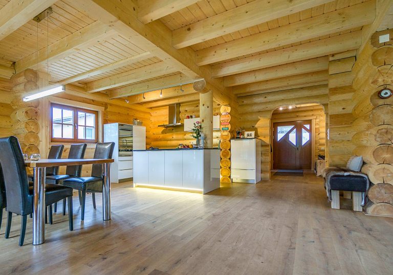 LeonWood-Rundstammhaus Yukon_04_Kochen-Essen_rgb