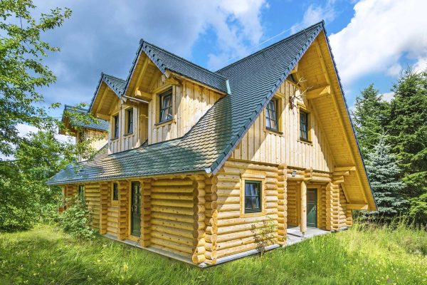 Blockhaus Waldschlösschen_02_Satteldachgauben