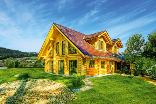 LeonWood-Blockhaus Nordwind_01_Außenansicht_neu