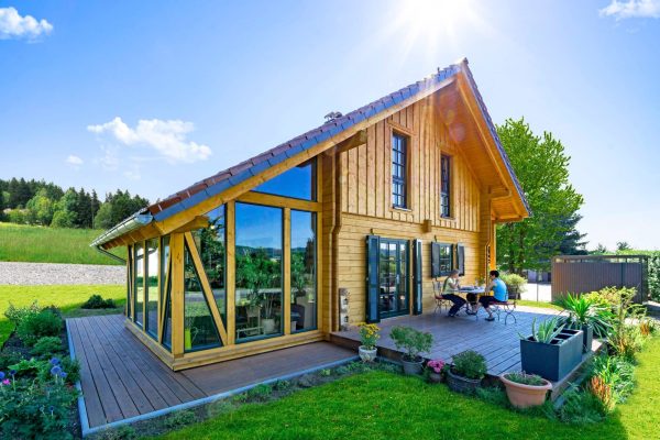 LeonWood-Blockhaus_Spreeblick_1710G_01_Außenansicht_rgb