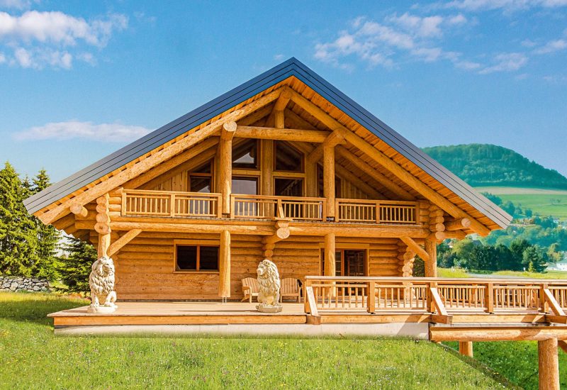 LeonWood-Naturstammhaus_Yukon_River_Geissens_01_rgb