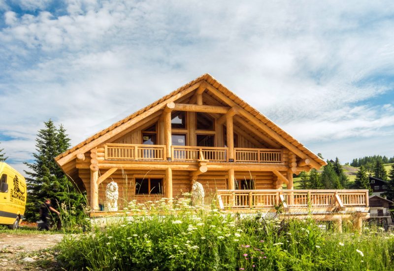 LeonWood-Naturstammhaus_Yukon_River_Geissens_06_rgb