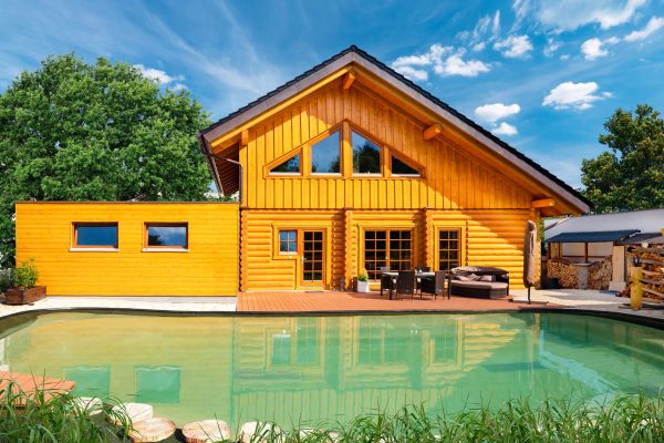 LeonWood_Blockhaus_Karelio_2004H_02_Schwimmteich_rgb