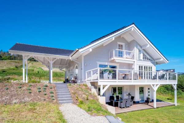 LéonWood_Blockhaus_Vinoverde_I_2310B_01_Außenaufnahme_RGB