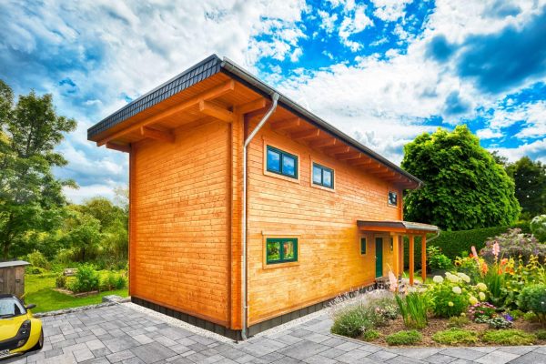 Leonwood_Blockhaus_Alpina One_1713HH_02_Aussenansicht_01_rgb