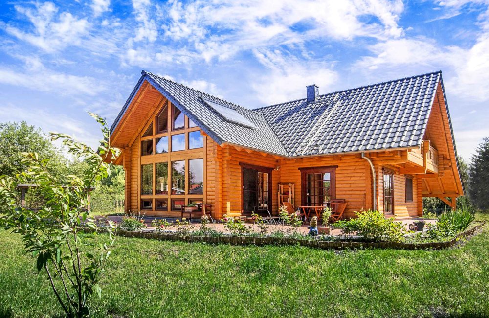 Leonwood_Blockhaus_Ontario_1406L_02_Aussenansicht_rgb